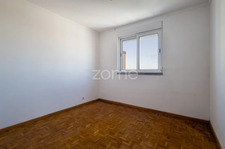 Apartamento T3 para Arrendamento em Carcavelos e Parede Foto 24