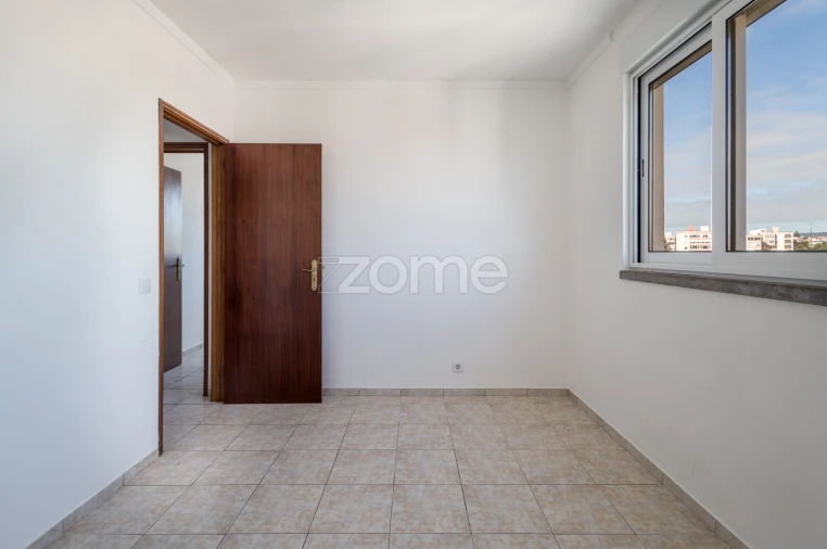 Apartamento T3 para Arrendamento em Carcavelos e Parede Foto 28