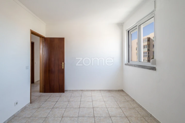 Apartamento T3 para Arrendamento em Carcavelos e Parede Foto 32