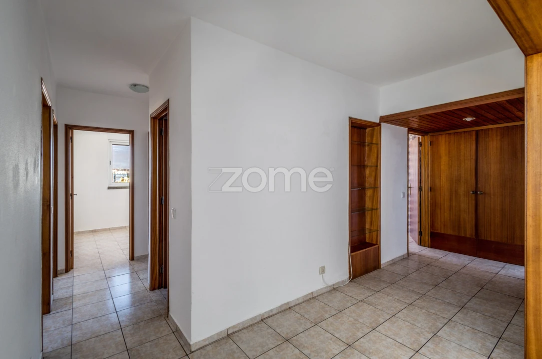 Apartamento T3 para Arrendamento em Carcavelos e Parede Foto 14