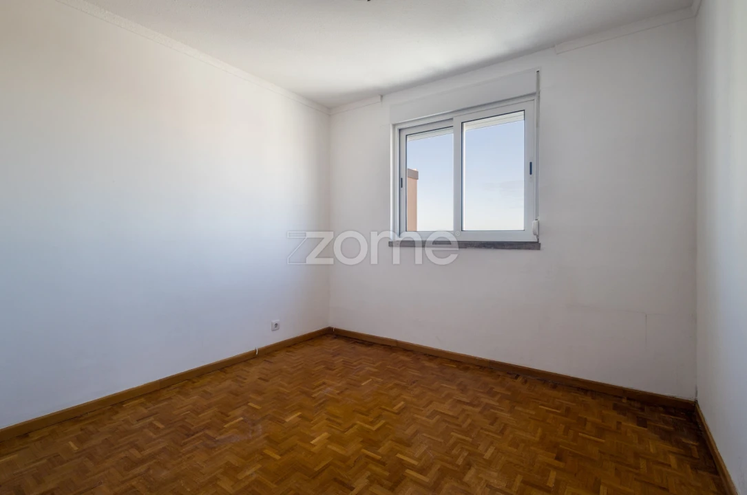 Apartamento T3 para Arrendamento em Carcavelos e Parede Foto 24