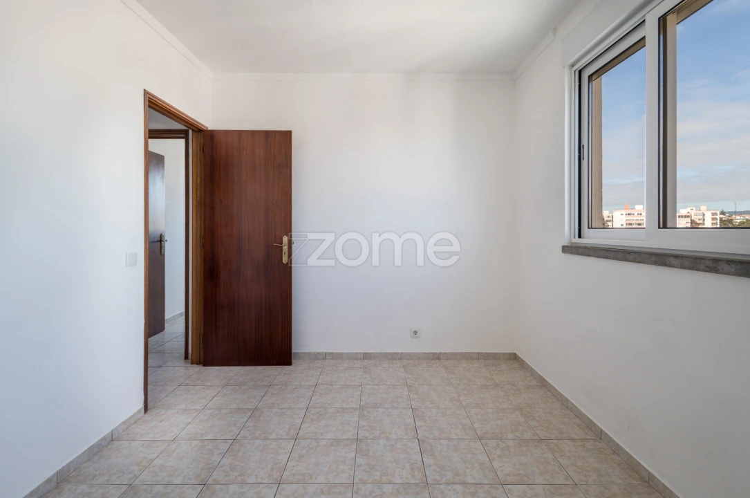 Apartamento T3 para Arrendamento em Carcavelos e Parede Foto 28