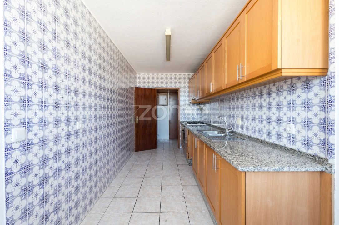 Apartamento T3 para Arrendamento em Carcavelos e Parede Foto 34