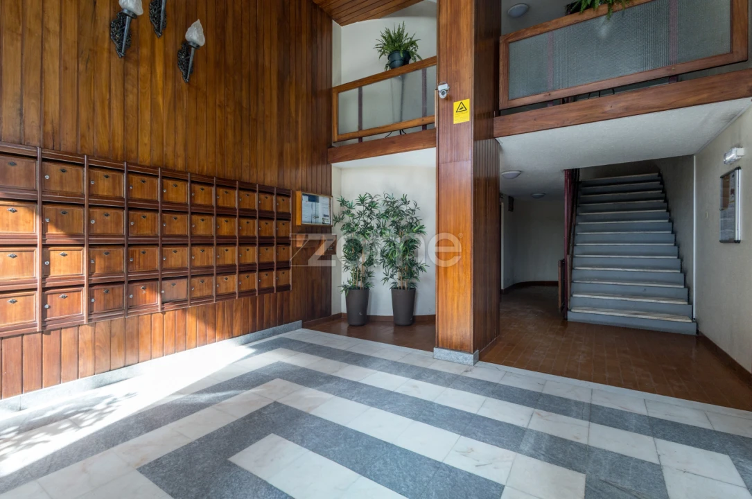 Apartamento T3 para Arrendamento em Carcavelos e Parede Foto 9