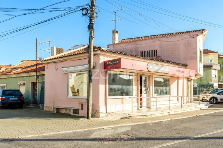 Negócio para Arrendamento em São Domingos de Rana Foto 16