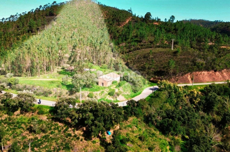 Moradia T5 para Venda em Monchique Foto 3