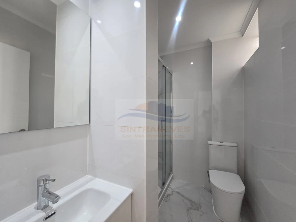 Apartamento T3 para Venda em Queluz e Belas Foto 8