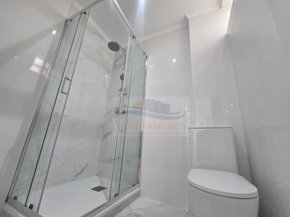 Apartamento T3 para Venda em Queluz e Belas Foto 9