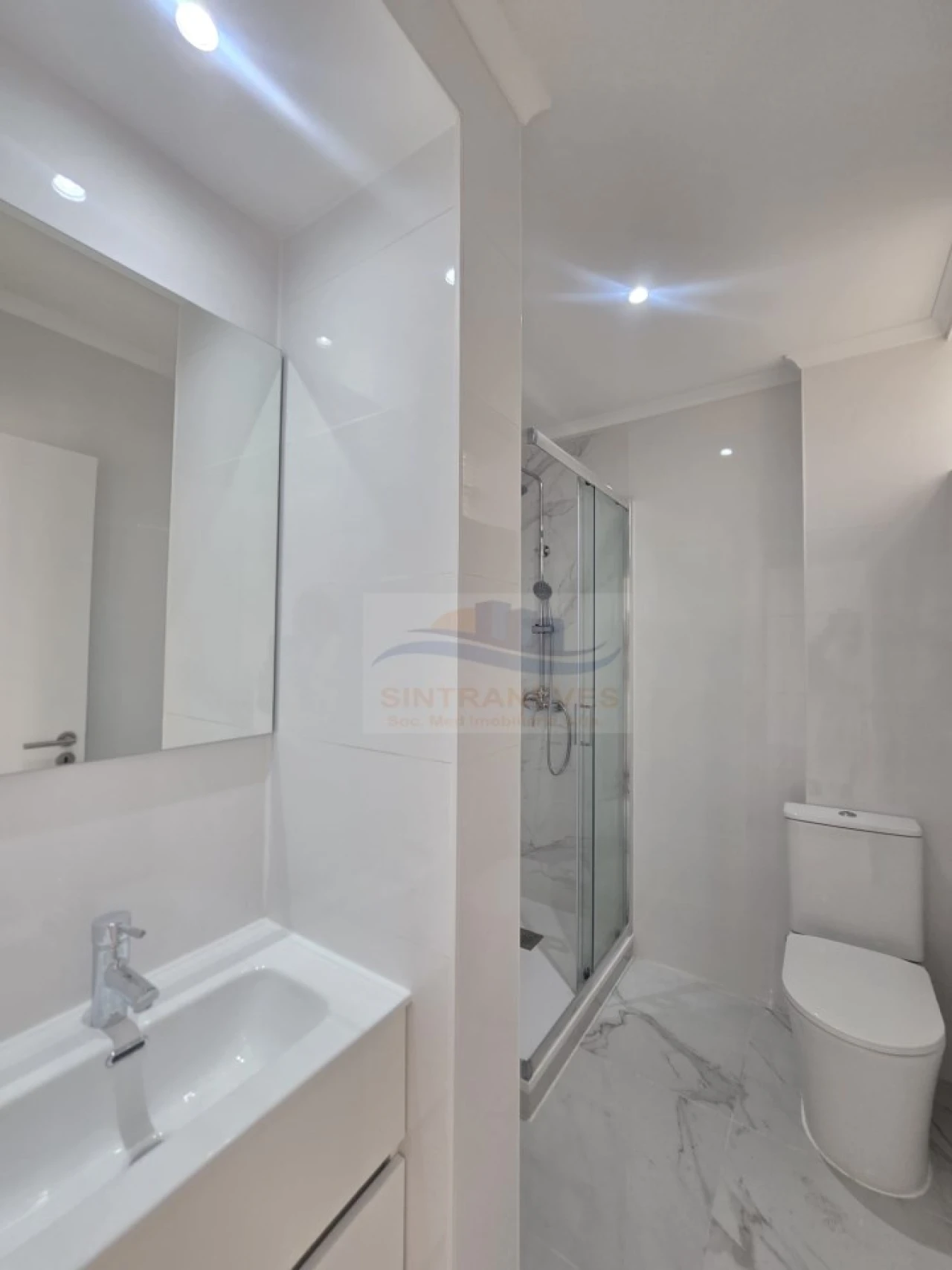 Apartamento T3 para Venda em Queluz e Belas Foto 10