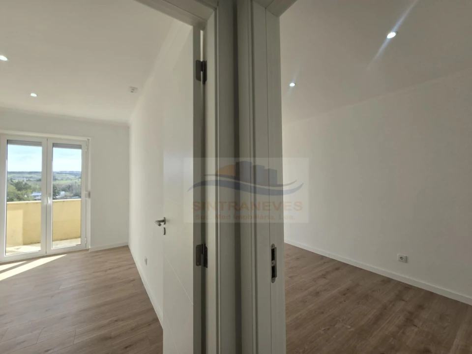 Apartamento T3 para Venda em Queluz e Belas Foto 13