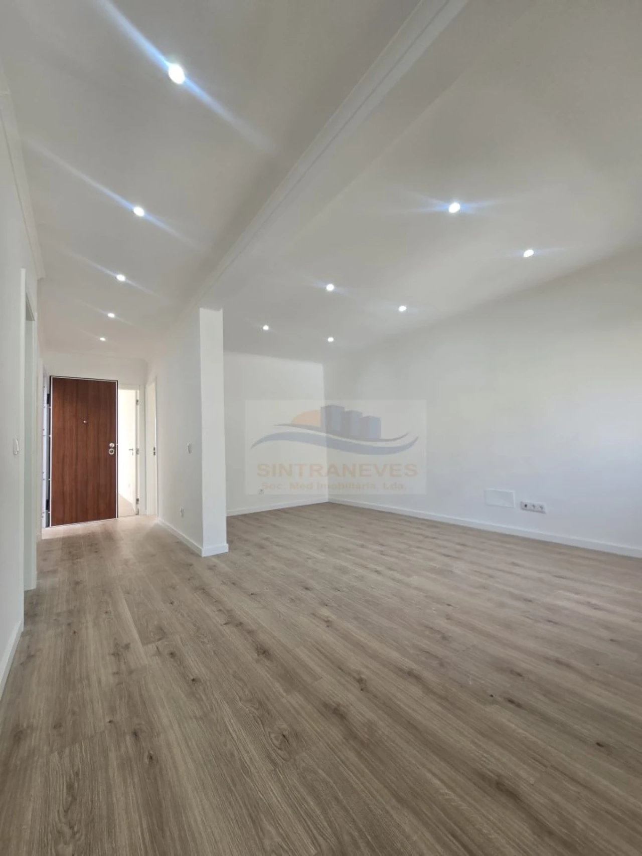 Apartamento T3 para Venda em Queluz e Belas Foto 24