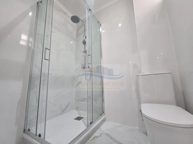 Apartamento T3 para Venda em Queluz e Belas Foto 5