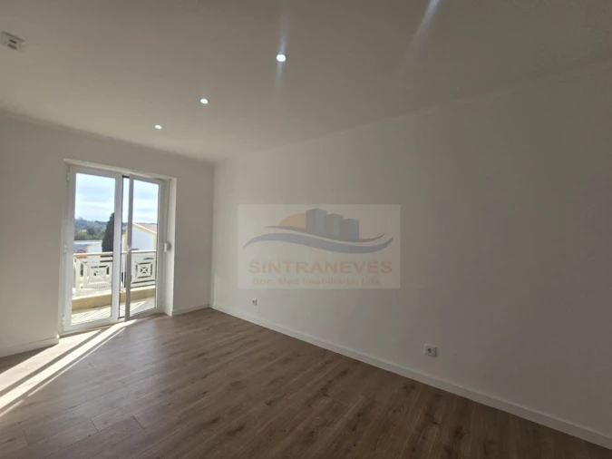 Apartamento T3 para Venda em Queluz e Belas Foto 15