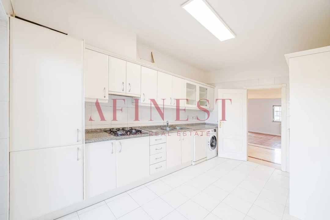 Apartamento T2 para Arrendamento em Santa Maria e São Miguel, São Martinho, São Pedro Penaferrim Foto 18