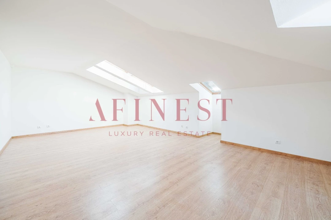 Apartamento T2 para Arrendamento em Santa Maria e São Miguel, São Martinho, São Pedro Penaferrim Foto 42