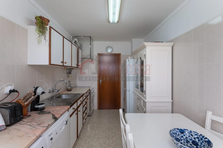 Apartamento T3 para Venda em Peniche Foto 7