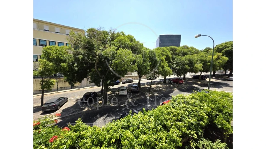 Prédio para Venda em Areeiro Foto 4