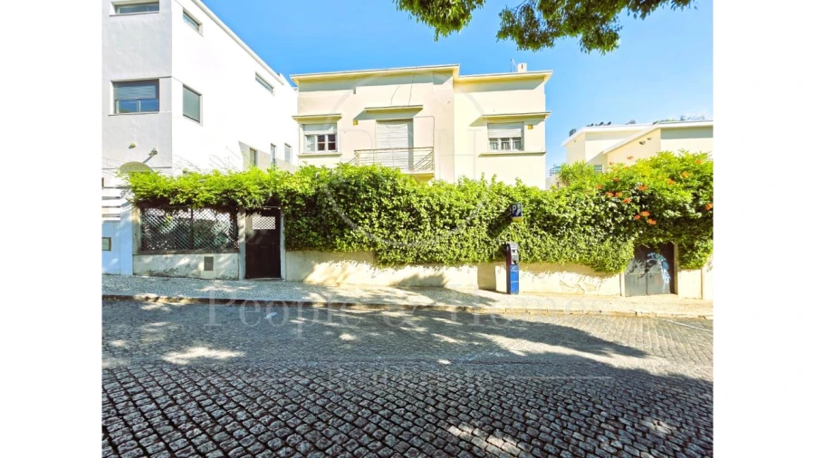 Prédio para Venda em Areeiro Foto 1