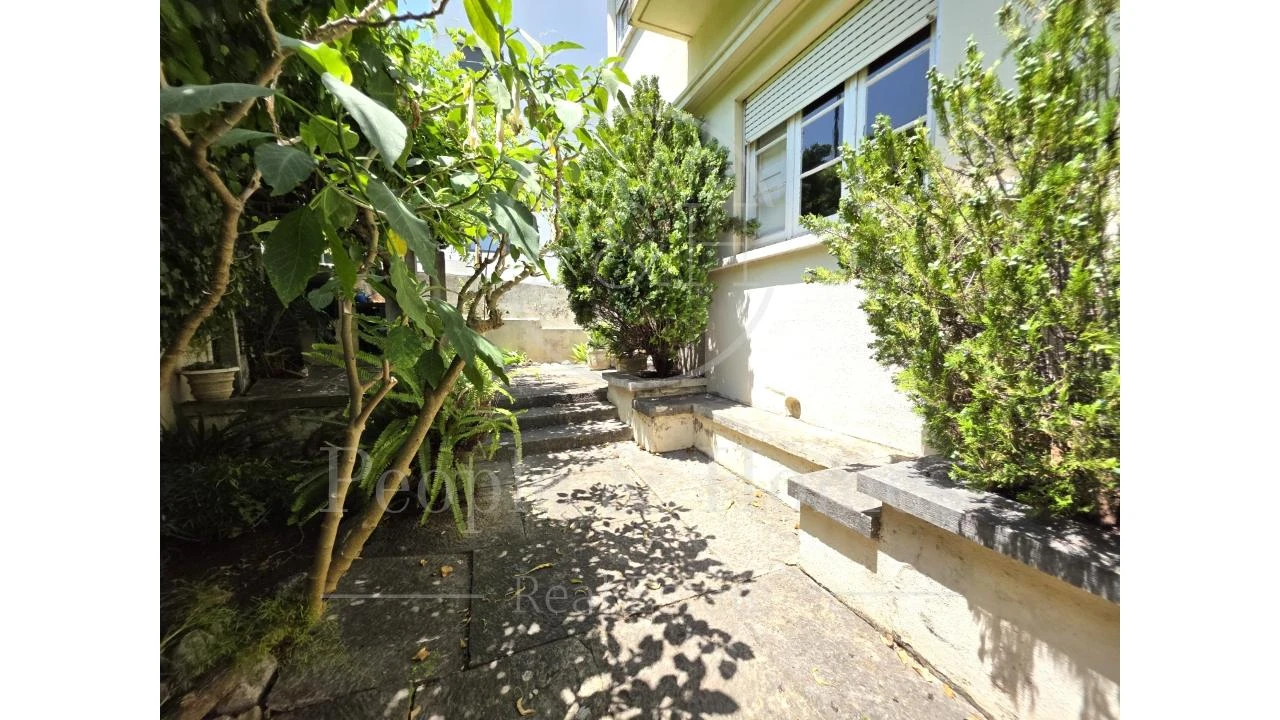 Prédio para Venda em Areeiro Foto 40