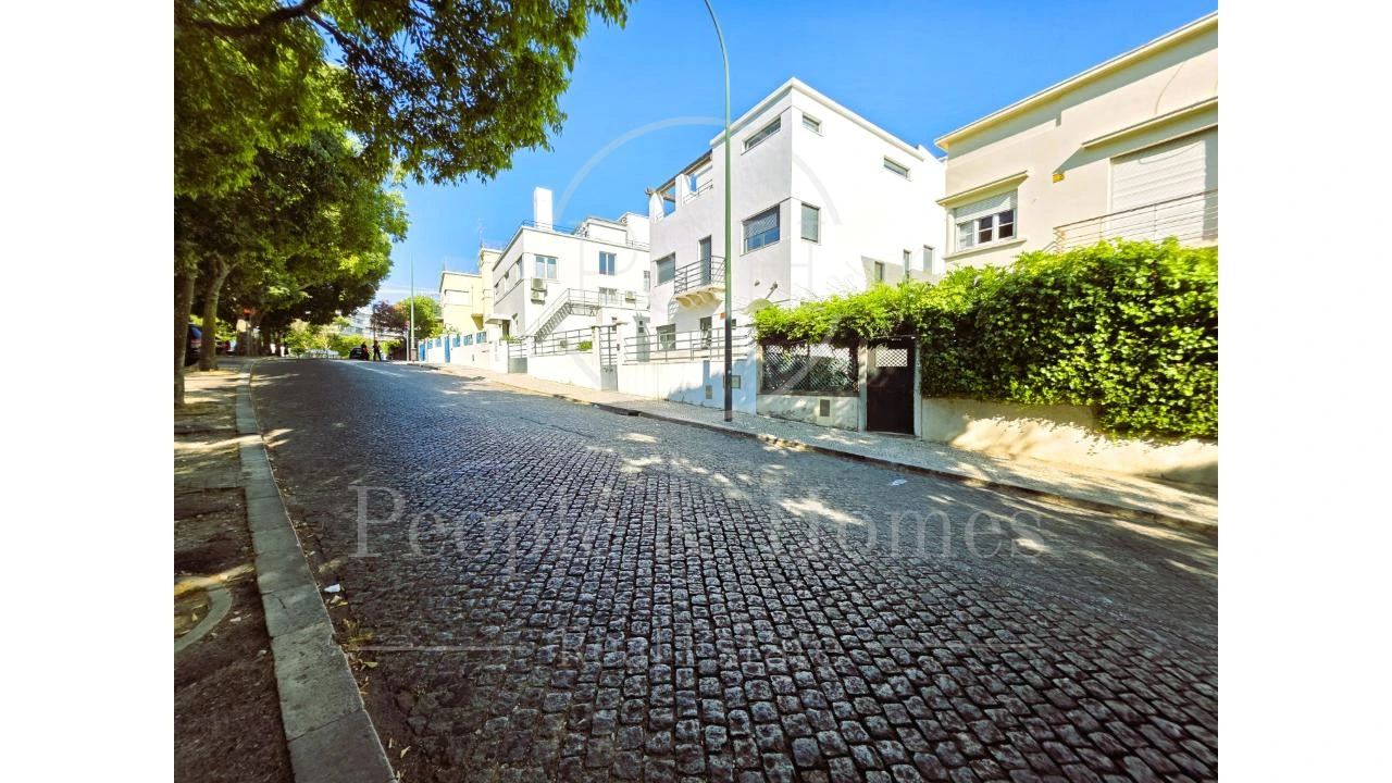 Prédio para Venda em Areeiro Foto 2