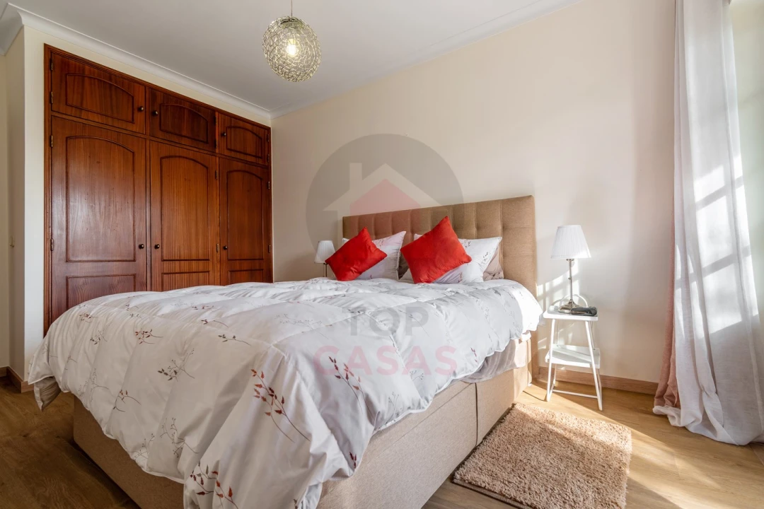 Moradia T4 para Venda em Caldas da Rainha - Santo Onofre e Serra do Bouro Foto 21