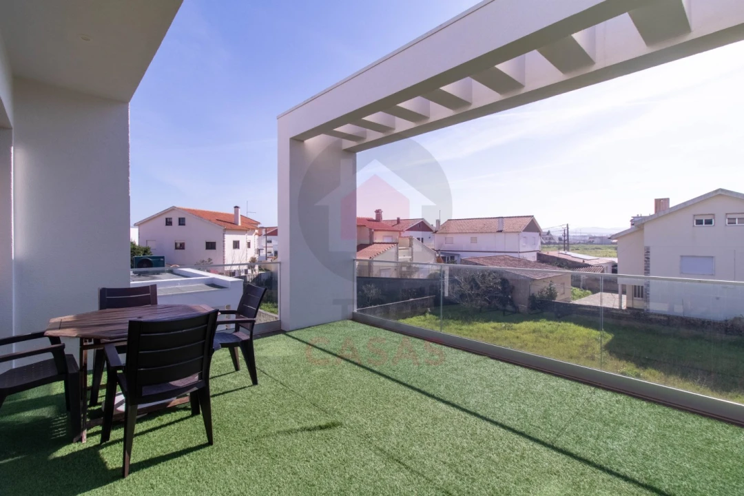 Moradia T4 para Venda em São Martinho do Porto Foto 25