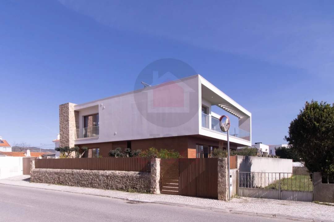 Moradia T4 para Venda em São Martinho do Porto Foto 2