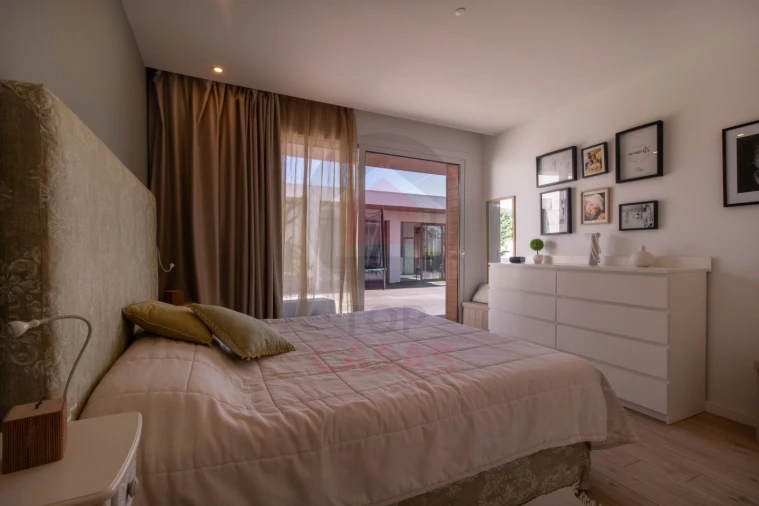 Moradia T4 para Venda em São Martinho do Porto Foto 17