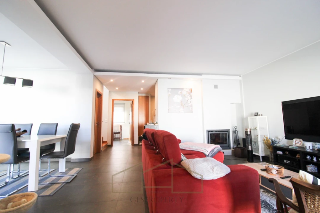 Moradia T3 para Venda em Charneca de Caparica e Sobreda Foto 10