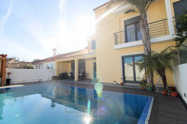 Moradia T3 para Venda em Charneca de Caparica e Sobreda Foto 2