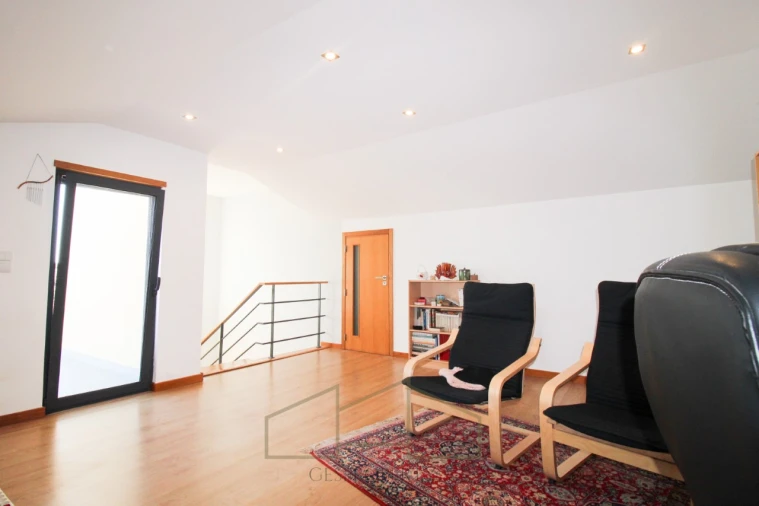 Moradia T3 para Venda em Charneca de Caparica e Sobreda Foto 38