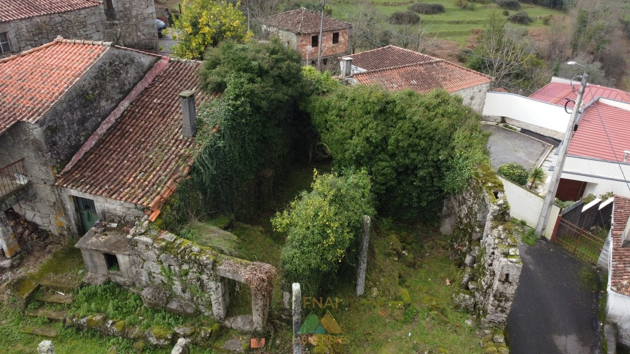 Moradia T5 para Venda em Rio de Moinhos Foto 5