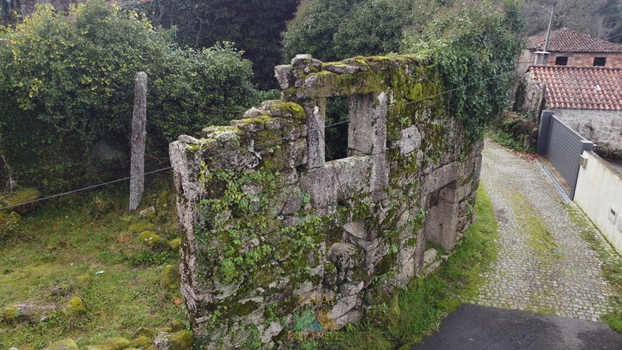 Moradia T5 para Venda em Rio de Moinhos Foto 8