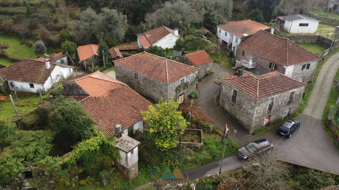 Moradia T5 para Venda em Rio de Moinhos Foto 11