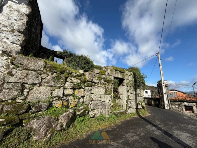 Moradia T5 para Venda em Rio de Moinhos Foto 7