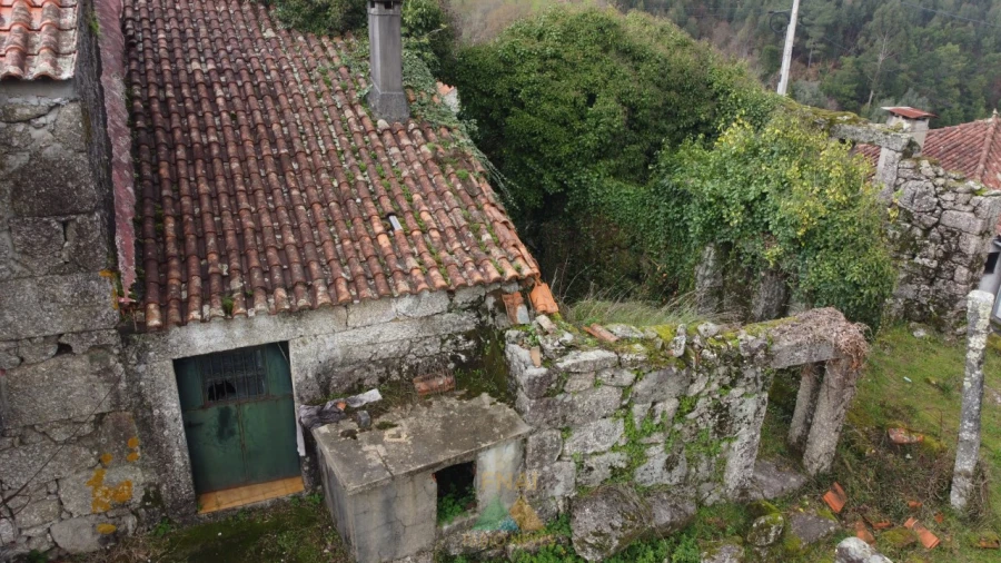 Moradia T5 para Venda em Rio de Moinhos Foto 21