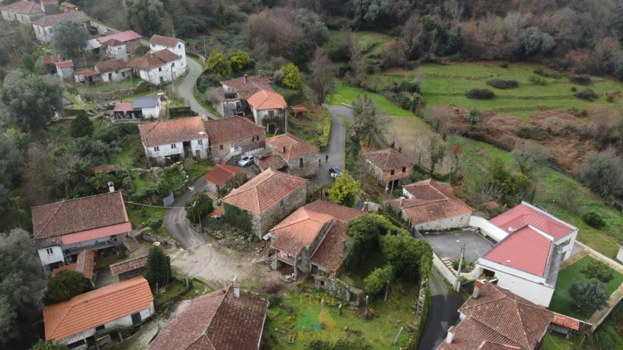 Moradia T5 para Venda em Rio de Moinhos Foto 22