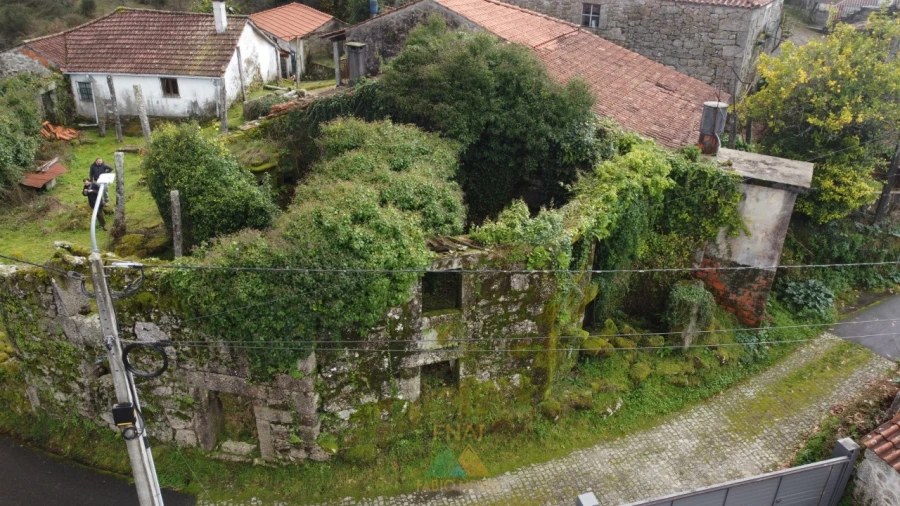 Moradia T5 para Venda em Rio de Moinhos Foto 31