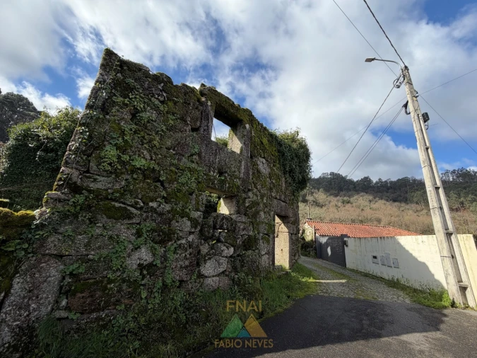 Moradia T5 para Venda em Rio de Moinhos Foto 36