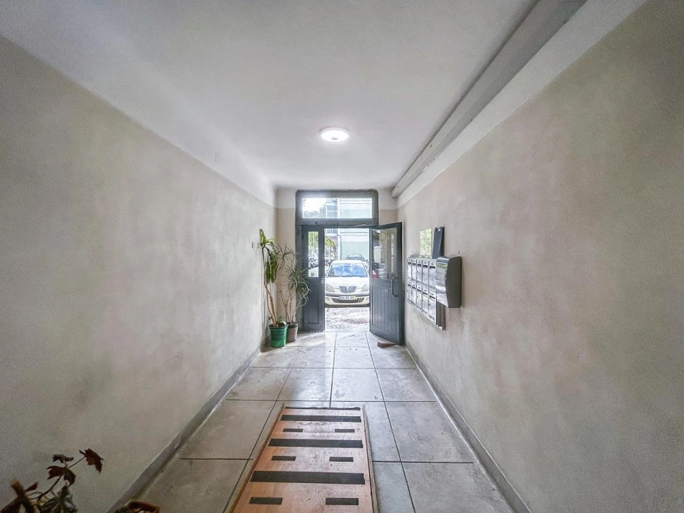 Apartamento T2 para Venda em Benfica Foto 17