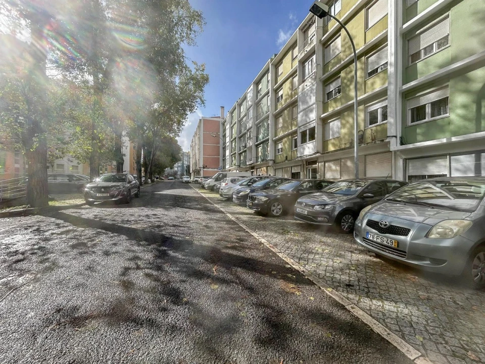 Apartamento T2 para Venda em Benfica Foto 20