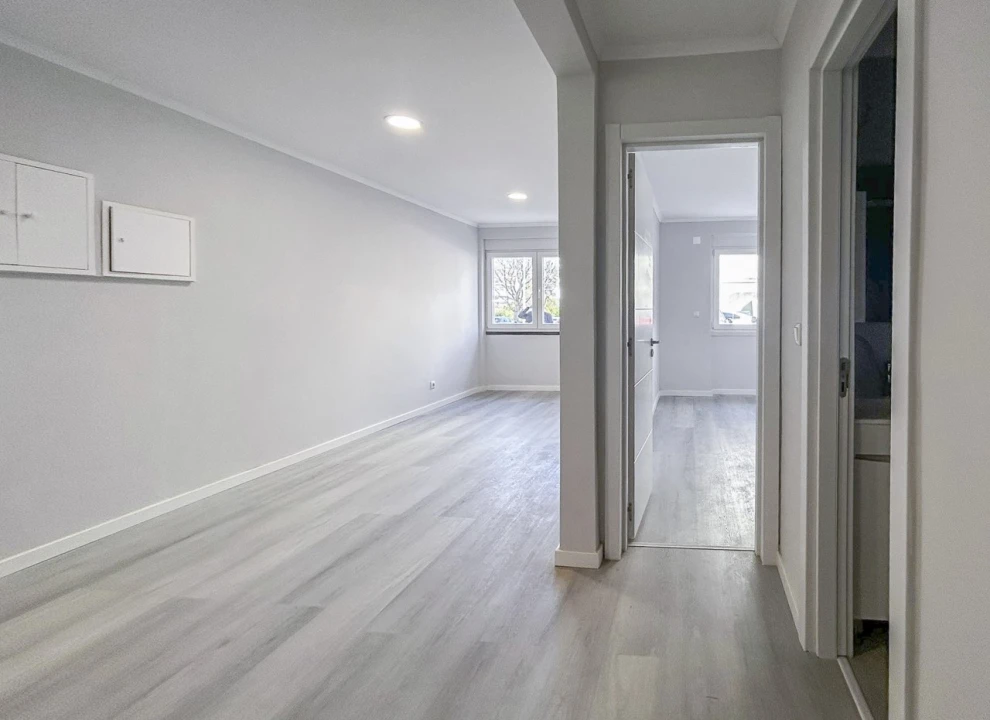 Apartamento T2 para Venda em Benfica Foto 4