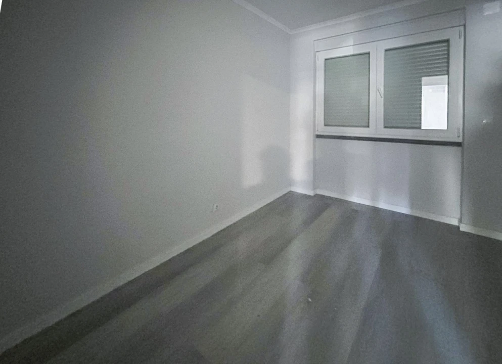 Apartamento T2 para Venda em Benfica Foto 11