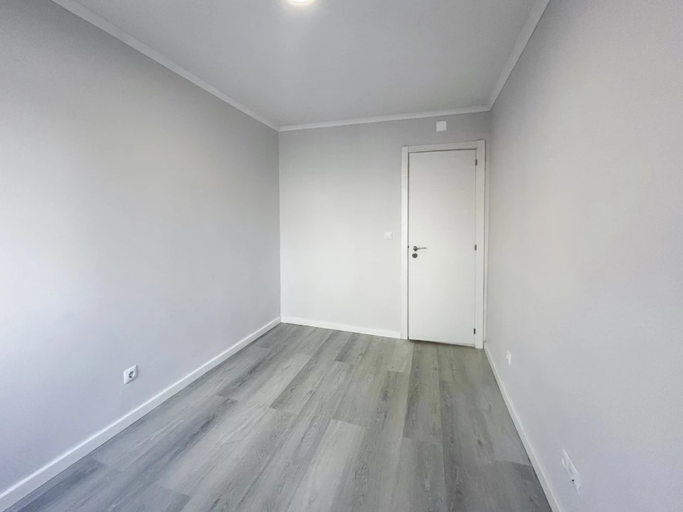 Apartamento T2 para Venda em Benfica Foto 13