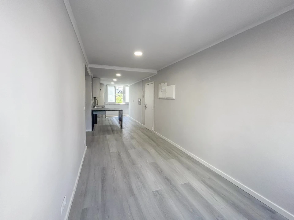 Apartamento T2 para Venda em Benfica Foto 6