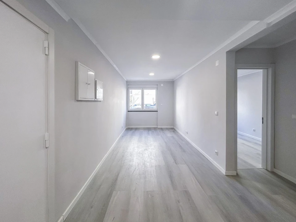 Apartamento T2 para Venda em Benfica Foto 5
