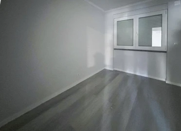 Apartamento T2 para Venda em Benfica