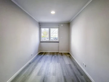 Apartamento T2 para Venda em Benfica