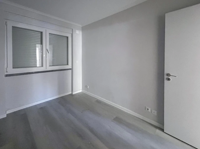 Apartamento T2 para Venda em Benfica Foto 10