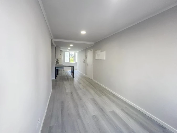 Apartamento T2 para Venda em Benfica Foto 6